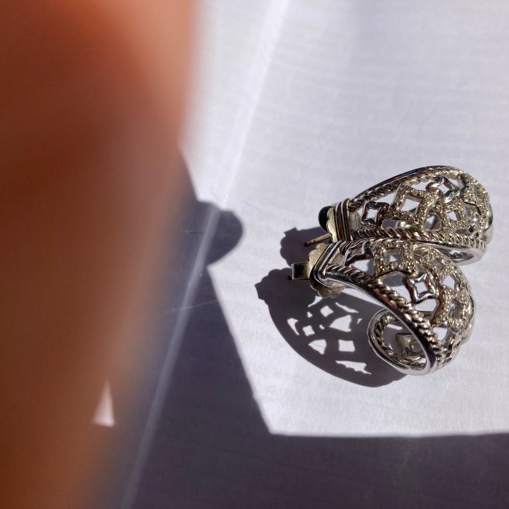 David Yurman Quatrefoil 18K White Gold and Diamonds - Picture 5 of 6